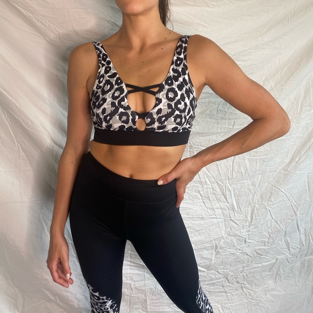 Matching leopard set - Picture 3 of 4